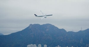 Μήνυση 5 εκατομμυρίων δολαρίων κατά της Qatar Airways για αλλεργικό σοκ