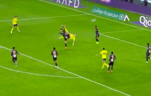 Απίστευτος Ρονάλντο: Γκολάρα με «ψαλιδάκι» κόντρα σε Φορτούνη, Μασούρα και Κουρμπέλη