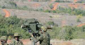 Αυξήσεις μισθών και δωρεάν στέγη για στρατιωτικές οικογένειες