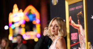 Σίντνεϊ Σουίνι: Η ηθοποιός που αποκήρυξε το σουτιέν και εντυπωσίασε το Χόλιγουντ