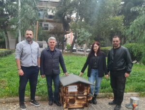 Δράση του Δήμου Νέας Ιωνίας για τα αδέσποτα: 12 ταΐστρες και 2 σπιτάκια