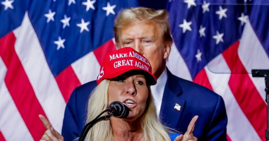 Παραιτήθηκε η Τέιλορ Γκριν μετά την κόντρα με τον Τραμπ