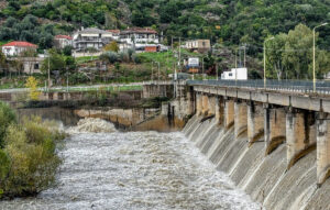 Καταστροφές από τις πλημμύρες στην Ήπειρο – Στο έλεος της κακοκαιρίας η Δυτική Ελλάδα