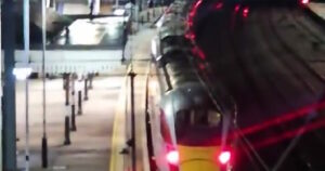 Αγγλία: Τραυματισμοί από επίθεση με μαχαίρι σε τρένο - Δύο συλλήψεις