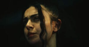 Το τρέιλερ της ταινίας «The Moment» με την Charli xcx είναι εδώ