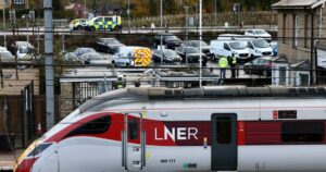 Εκτροχιασμός τρένου στην Κάμπρια: Σοβαρά προβλήματα στο σιδηροδρομικό δίκτυο