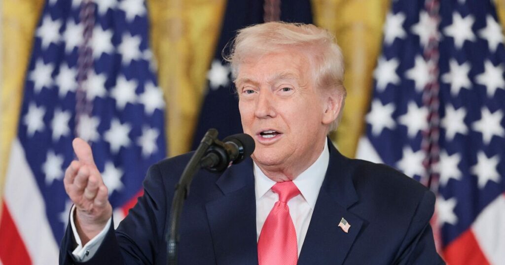 Στην Αμερική του Τραμπ, οι βίζες ενδέχεται να μπλοκάρονται για παχύσαρκους και καρκινοπαθείς