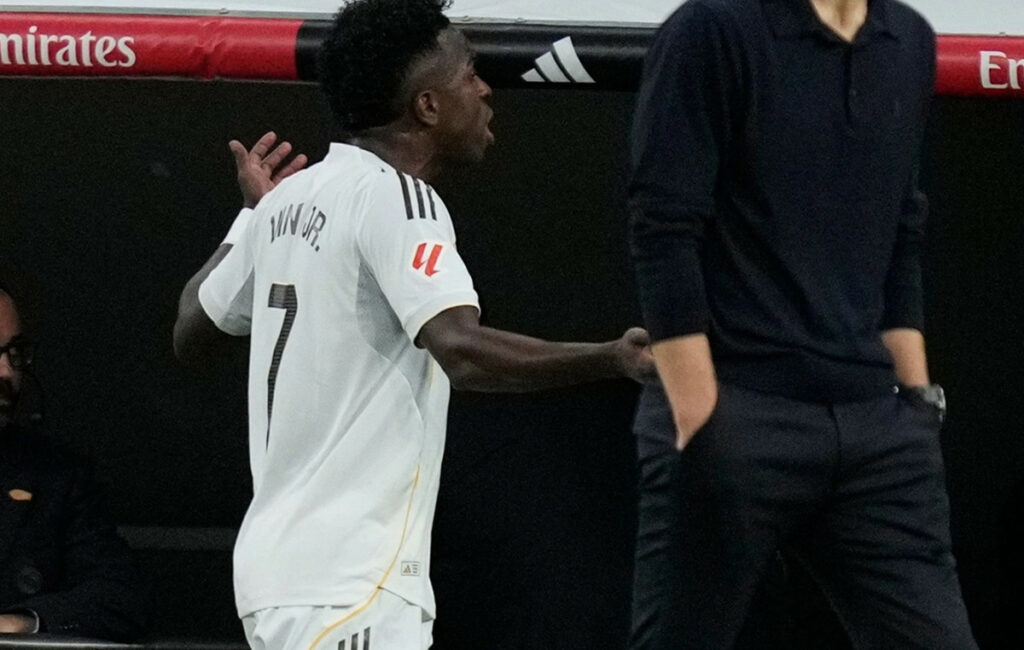 Η Ρεάλ Μαδρίτης εξετάζει την παραχώρηση του Βινίσιους το καλοκαίρι