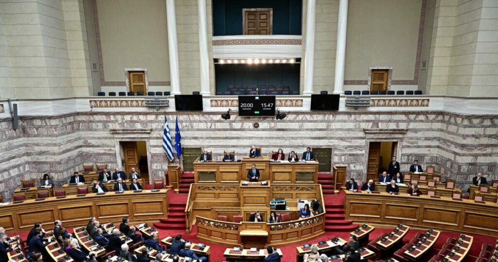 Αναβολή της κοινής συνεδρίασης για τα ΕΛΤΑ μετά την παραίτηση Σκλήκα