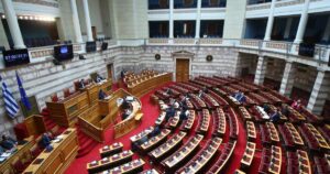 Δημοσκόπηση Metron Analysis: Η ΝΔ προηγείται με 15,8 μονάδες του ΠΑΣΟΚ