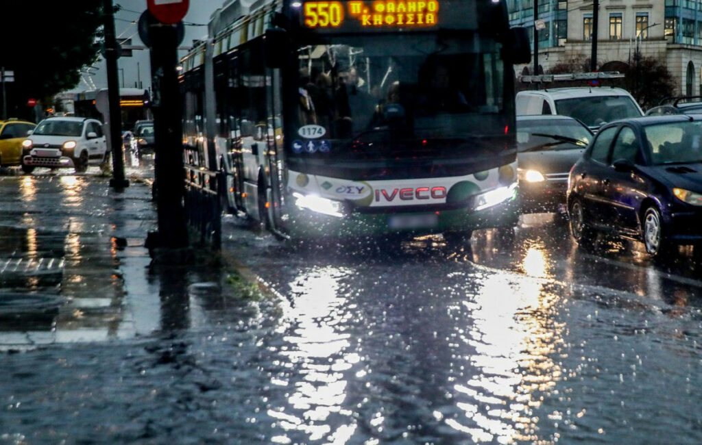 Αθήνα: Πλημμύρες από 40 χιλιοστά βροχής λόγω καταιγίδων