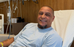 Ο Ρομπέρτο Κάρλος διαψεύδει τις φήμες για καρδιολογικά προβλήματα