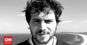 Η «Φωλιά» του Γιώργου Ψωμιάδη: Ένας κόσμος τρυφερότητας και αποξένωσης