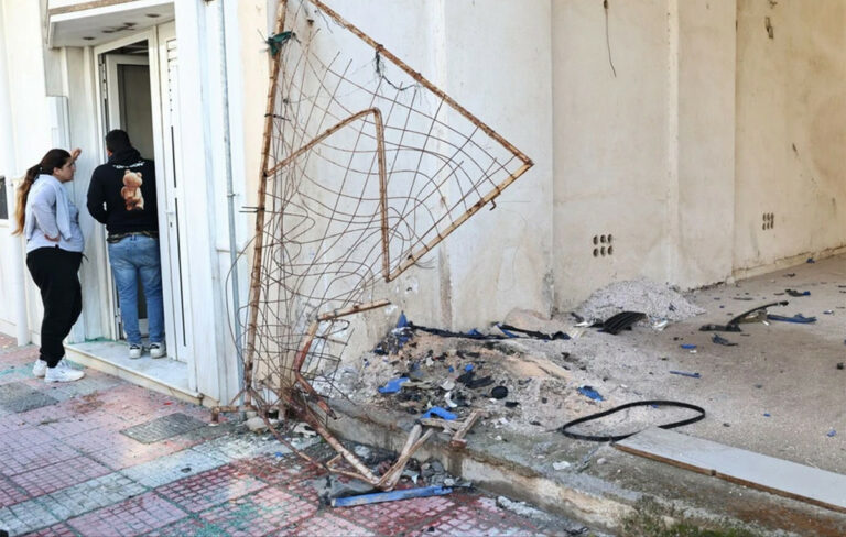 Θρήνος στην κηδεία του 24χρονου Σωτήρη από το τροχαίο στη Λούτσα