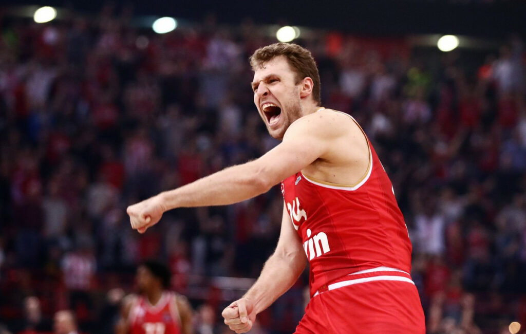 Euroleague: Η ανασκόπηση του 2025 ξεκινά με τον Βεζένκοβ