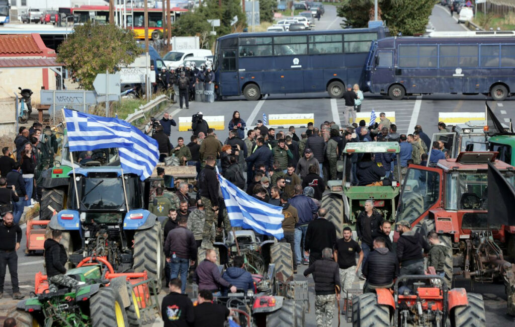 Οι αγρότες συνεχίζουν τις κινητοποιήσεις – Σοβαρά επεισόδια στο Ηράκλειο