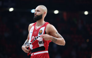 Ολυμπιακός: Χλιαρές αποδοκιμασίες στο ΣΕΦ μετά την ήττα από τη Βαλένθια