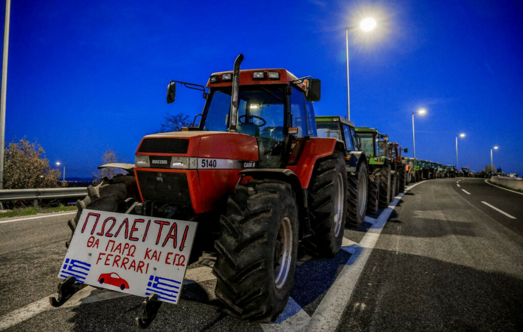 Παράλυση της χώρας από τα μπλόκα των αγροτών – Κινητοποιήσεις στον Έβρο