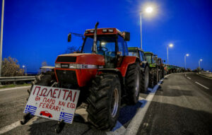 Παράλυση της χώρας από τα μπλόκα των αγροτών – Κινητοποιήσεις στον Έβρο