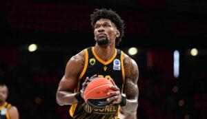 Μπαρτσελόνα, Μακάμπι και Φενέρ ενδιαφέρονται για τον Κρις Σίλβα