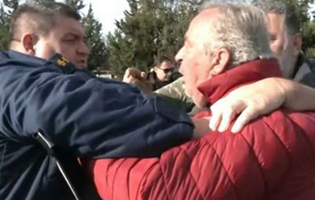 Ένταση μεταξύ αγροτών και αστυνομικών στη Θεσσαλονίκη