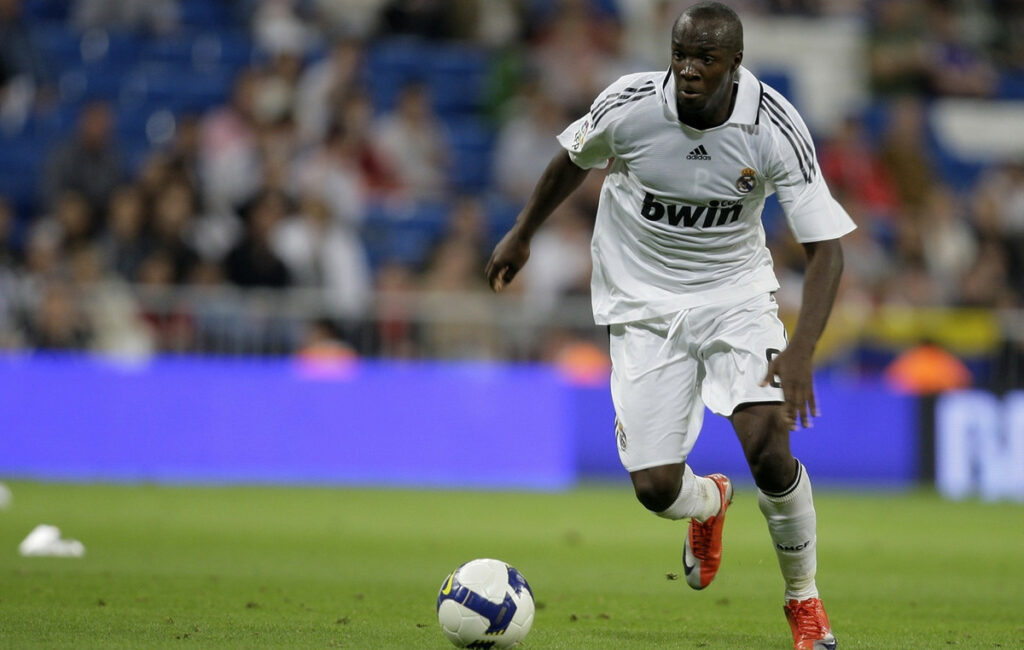 Επαναστατικές αλλαγές στις μεταγραφές από την UEFA: Σταθερές ρήτρες για λύση συμβολαίου