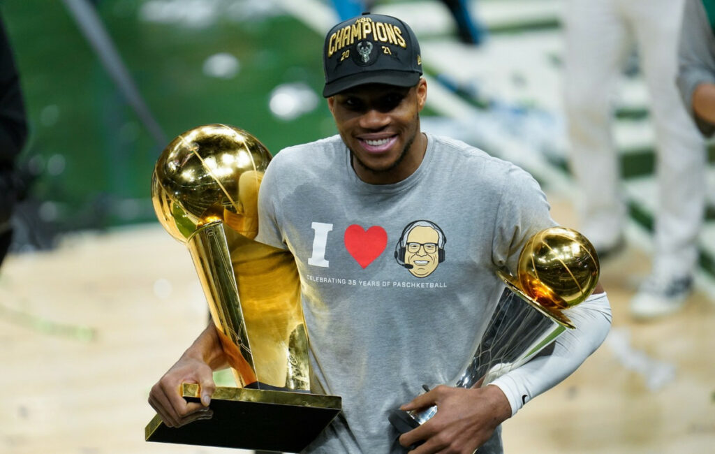 Γιάννης Αντετοκούνμπο: Γιατί οι οπαδοί των Μπακς θύμωσαν μαζί του