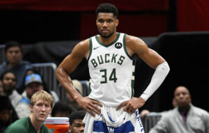 ESPN: Αν ο Αντετοκούνμπο ζητήσει να πάει στους Λέικερς, θα γίνει