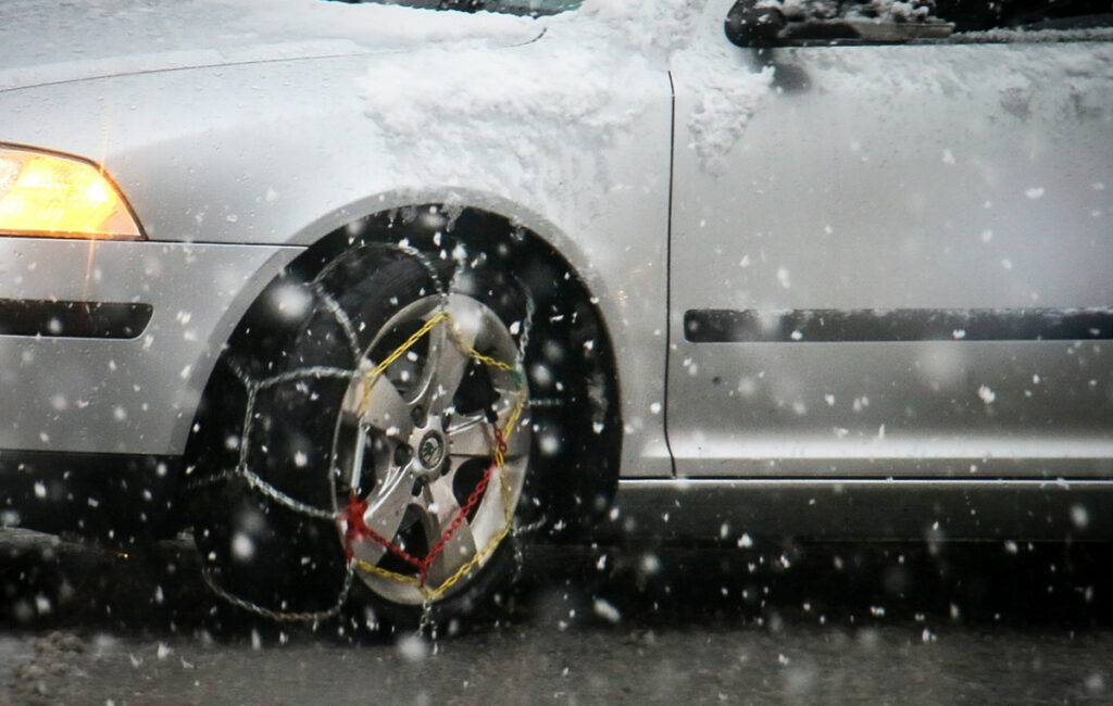 Πέλλα: Αλυσίδες απαραίτητες για την κίνηση προς το χιονοδρομικό κέντρο Βόρα