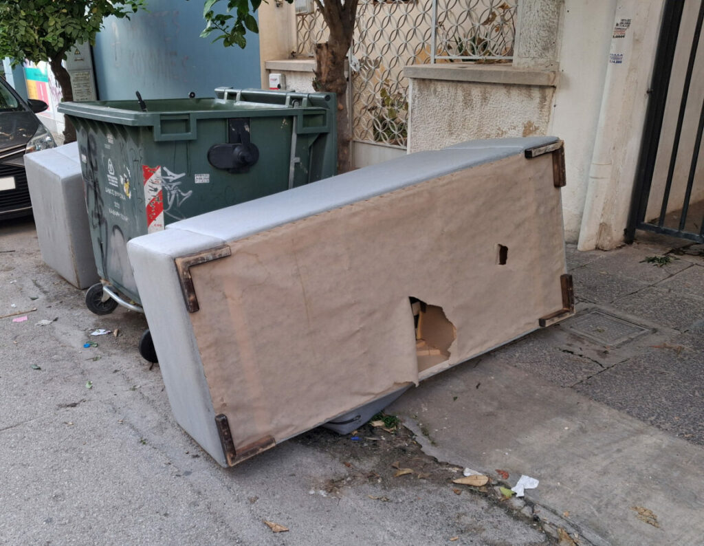 Καταγγελία για αποτυχία του προγράμματος αποκομιδής στο Δήμο Βύρωνα