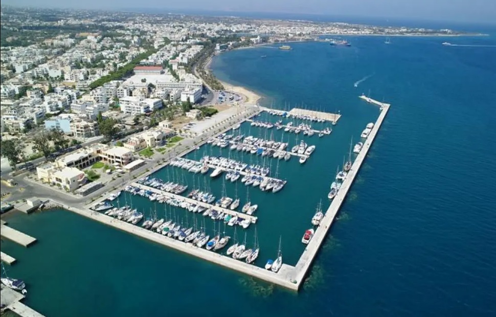 Κως: Αναβολή της συζήτησης στο Δημοτικό Συμβούλιο για την υπεξαίρεση στη μαρίνα
