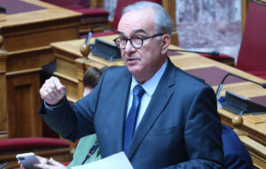 Πολιτική αντιπαράθεση Παπαθανάση - Πολάκη για τον προϋπολογισμό