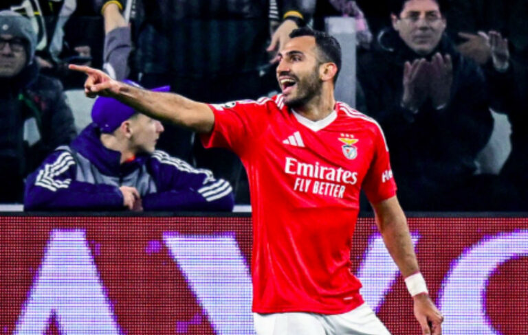 Παυλίδης: Ο Μουρίνιο αποθεώνει τον Έλληνα επιθετικό της Μπενφίκα