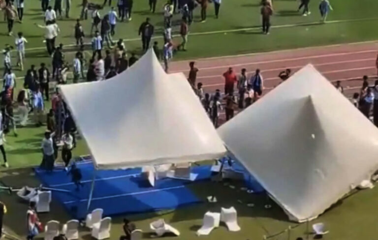 Χάος στην Καλκούτα για την εμφάνιση του Μέσι: Μόλις 10 λεπτά και απογοήτευση