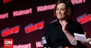 Η Σιγκούρνι Γουίβερ σε προχωρημένες συζητήσεις για νέα σειρά Tomb Raider