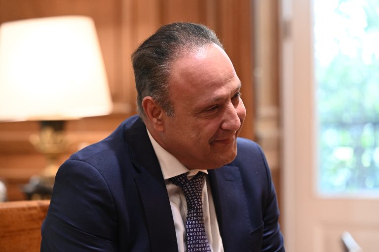 Απειλητικά μηνύματα προς τον δήμαρχο Θεσσαλονίκης - Ταυτοποιήθηκε ο δράστης