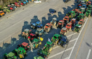 Κλιμάκωση κινητοποιήσεων από τους αγρότες: «Μας εμπαίζει η κυβέρνηση»