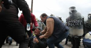 Επεισόδια στη Θεσσαλονίκη: Σκληραίνει τη στάση της η κυβέρνηση