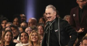 Ο Άλαν Κάμινγκ αναλαμβάνει την παρουσίαση των BAFTA Film Awards 2026