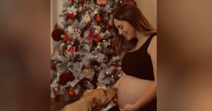 Άννα Κορακάκη: Η τρυφερή φωτογραφία με την κοιλίτσα της και το σκυλάκι της