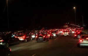 Σύγκρουση έξι οχημάτων στην εθνική οδό Αθηνών-Κορίνθου κοντά στα Μέγαρα