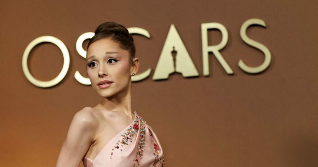 Η Αριάνα Γκράντε απαντά στα σχόλια για το σώμα της: «Δεν ξέρετε τι περνάει κάποιος»