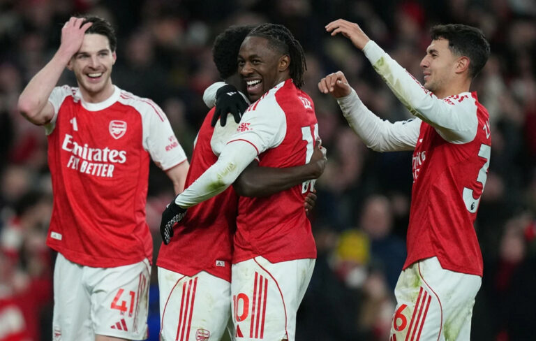 Ακάθεκτη η Άρσεναλ, νέα γκέλα η Λίβερπουλ