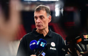 Μπαρτζώκας: «Ενοχλητικό που όλοι ασχολούνται με τον γκαρντ του Ολυμπιακού»