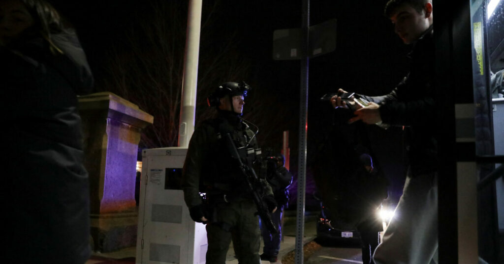 ΗΠΑ: Ανθρωποκυνηγητό για τον δράστη του μακελειού στο πανεπιστήμιο Μπράουν