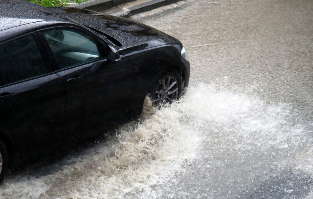 Πλημμύρες στην Εύβοια: Κλειστά σχολεία και σοβαρές ζημιές