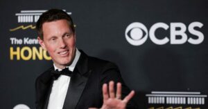 Ντέιβιντ Έλισον: Ο CEO της Paramount που ανατρέπει το deal Netflix - Warner Bros