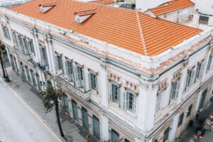 Πάτρα: Σφοδρή πολιτική αντιπαράθεση για τις αυξήσεις στο νερό