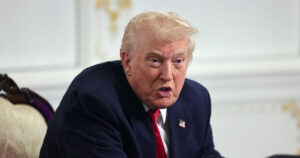 Τραμπ: «Χάος» η κατάσταση για την λήξη του πολέμου στην Ουκρανία