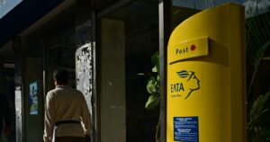 ΕΛΤΑ: Έντονες αντιπαραθέσεις στη Βουλή για τα καταστήματα